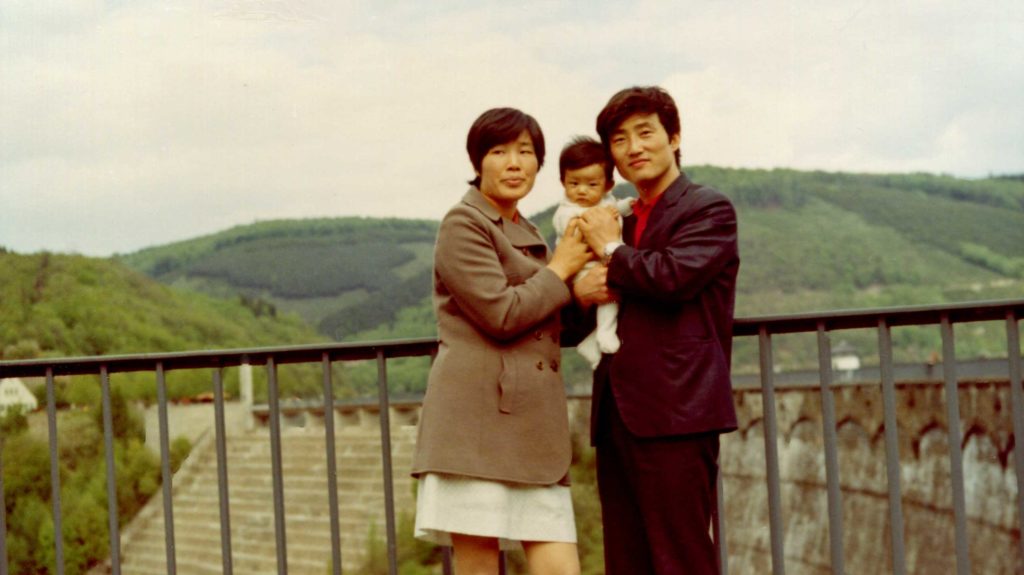 Kim Lotus Family Photo
